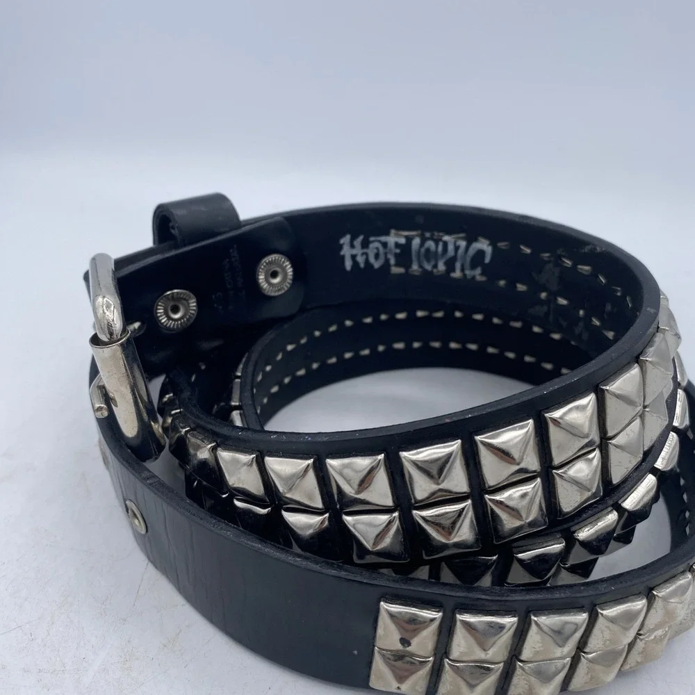 VTG Hot Topic Belt Unisex 46 Black Pyramid Studded Goth Rockabilly Grunge Y2K